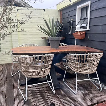 Weesnobel Luxe Holiday home Oud-Beijerland